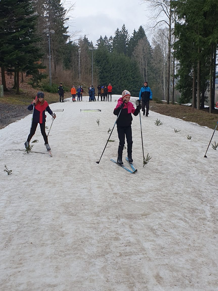 Běžky, březen , nedostatek sněhu (11)