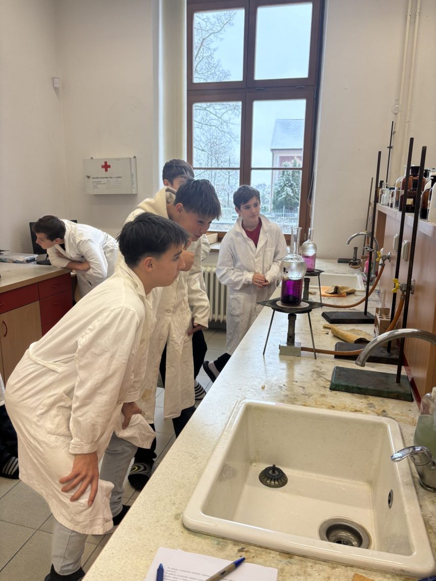 Den plný pokusů 🧪 a objevů ⚗️